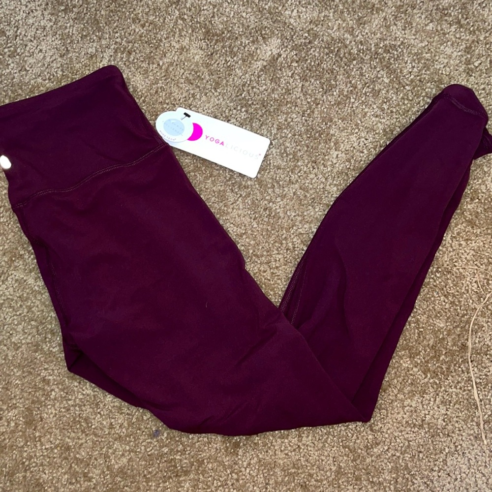 Yogalicious leggings NWT